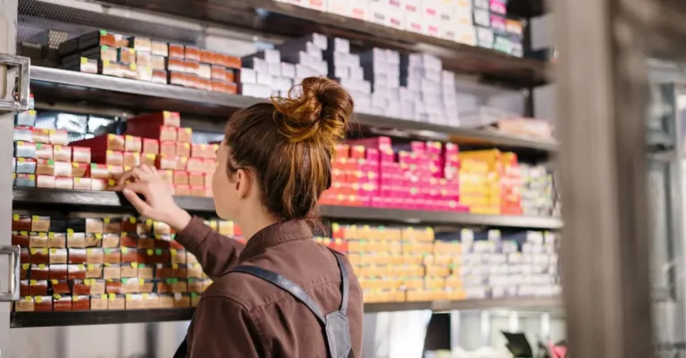 découvrez notre gamme de colorations capillaires professionnelles pour des résultats éclatants et durables. sublimez votre cheveux avec des produits de qualité salon.
