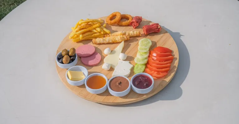 découvrez les bienfaits du beurre de karité naturel pour nourrir, hydrater et protéger votre peau et vos cheveux en profondeur.