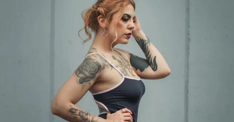 découvrez nos idées de tatouages d'oreille, des designs tendance et discrets pour exprimer votre style unique.