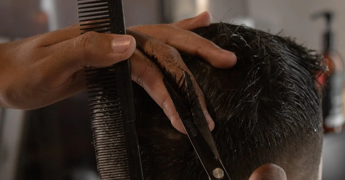 découvrez la coupe de cheveux en couches, une coiffure tendance qui apporte volume et mouvement à votre style. parfaite pour tous types de cheveux, elle sublime votre look au quotidien.