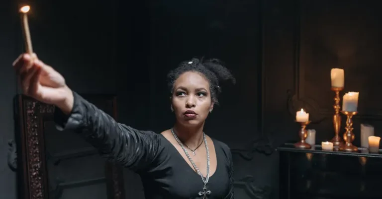 découvrez les significations spirituelles profondes et explorez la sagesse cachée derrière les symboles, rêves et expériences spirituelles.