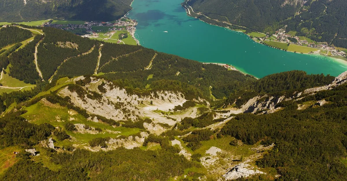 découvrez ebony sensuelle, une fragrance équivalente élégante et envoûtante, alliant notes boisées et sensuelles pour une expérience olfactive unique.