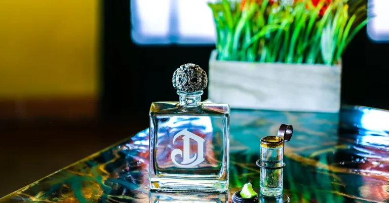 découvrez notre sélection de parfums dupes, des alternatives abordables aux fragrances de grandes marques pour un parfum de qualité à petit prix.