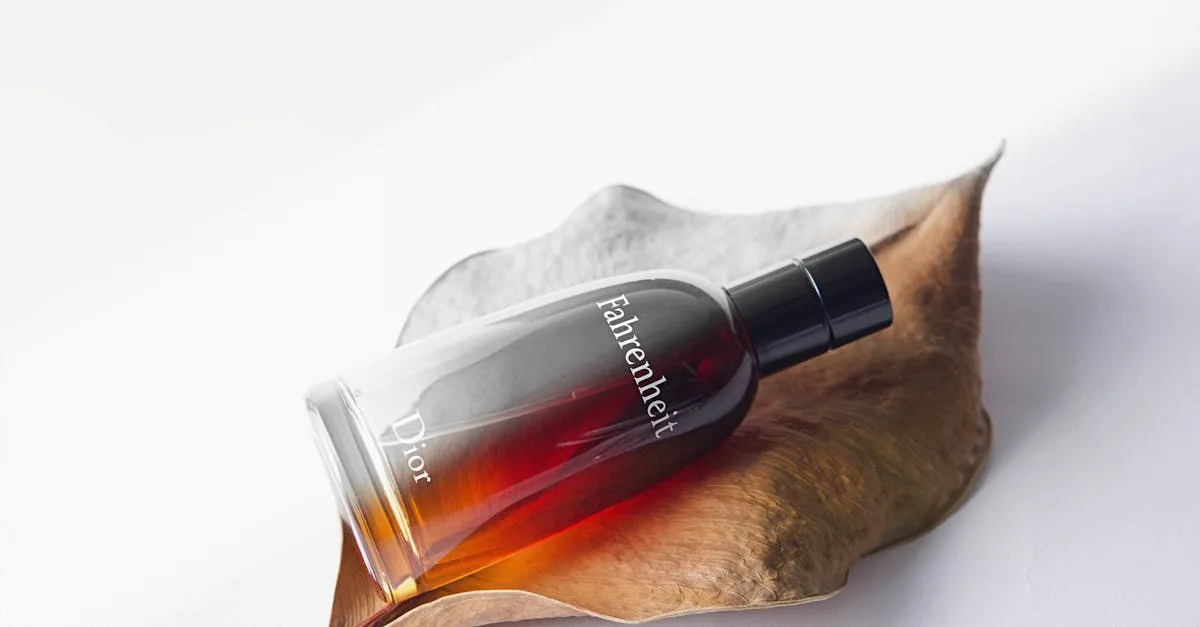 découvrez notre sélection de parfums dupes, des alternatives abordables aux fragrances de luxe, pour sentir bon sans vous ruiner.