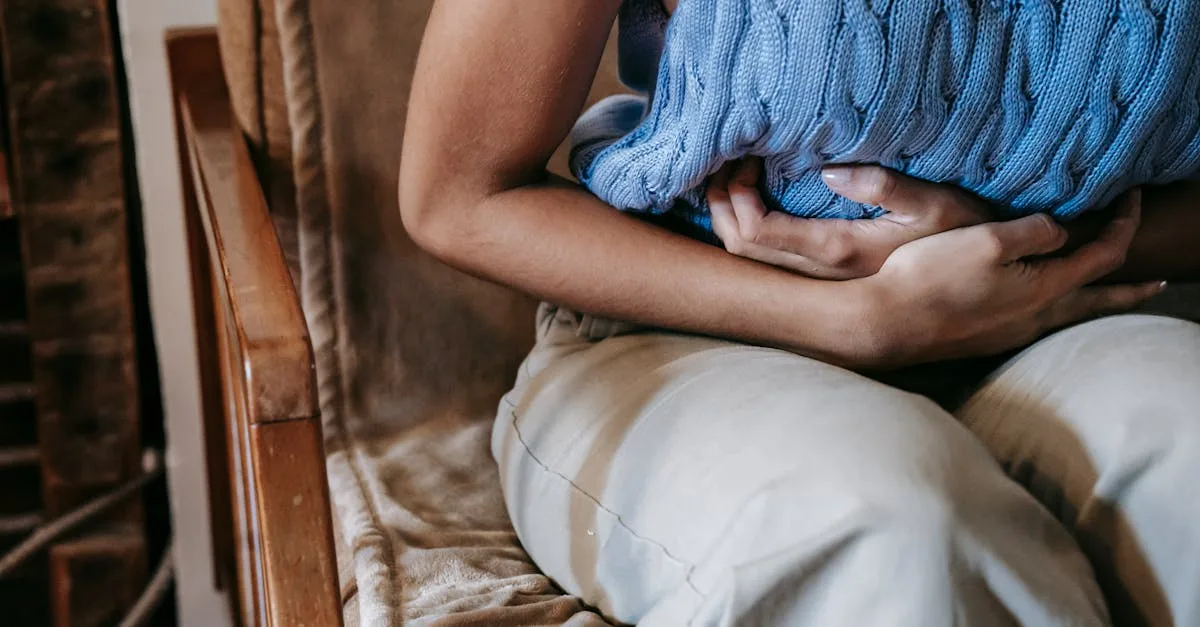 découvrez tout ce qu'il faut savoir sur la diverticulite : symptômes, causes, traitement et conseils pour prévenir cette inflammation des diverticules intestinaux.