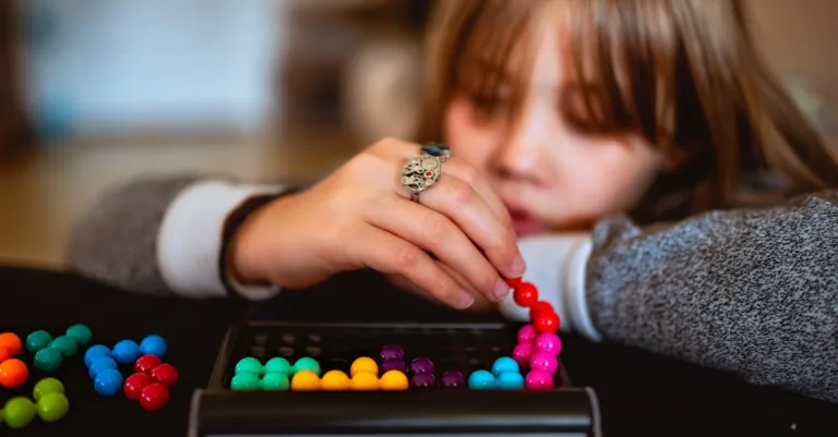 découvrez une sélection de jeux éducatifs pour apprendre en s'amusant, adaptés à tous les âges et favorisant le développement des compétences.