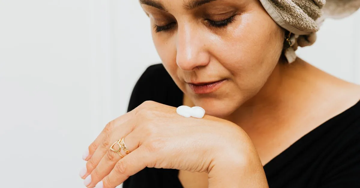 découvrez nos solutions efficaces pour réparer et hydrater les peaux déshydratées, redonnez éclat et confort à votre peau.