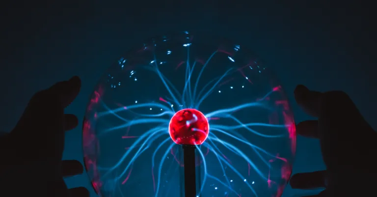 découvrez tout sur l'électricité statique : ses causes, ses effets et comment la prévenir dans la vie quotidienne.