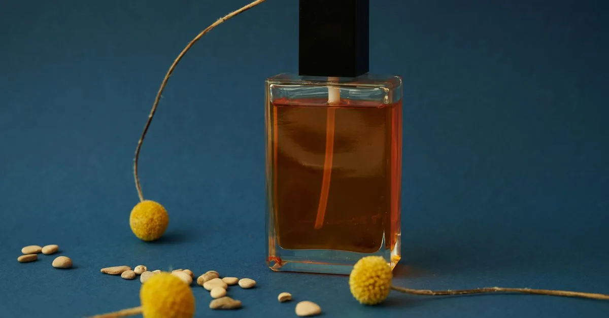 découvrez notre sélection de parfums longue durée qui vous accompagnent toute la journée avec une fragrance envoûtante et persistante.