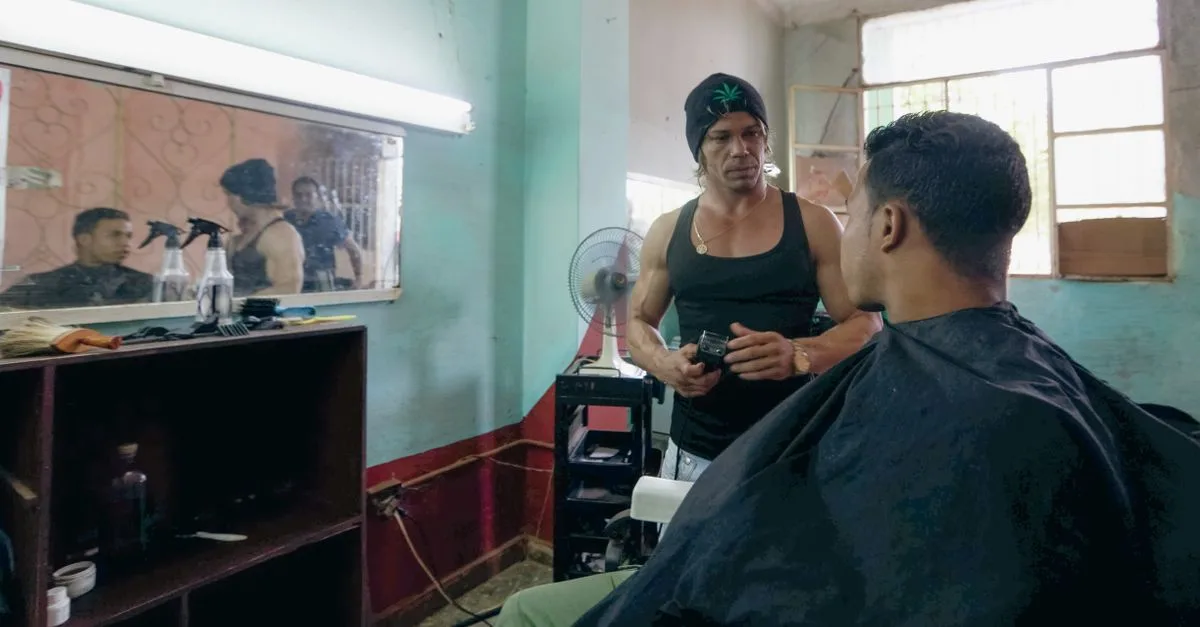 découvrez la coupe cap, une coiffure élégante et tendance qui met en valeur votre style avec simplicité et modernité.