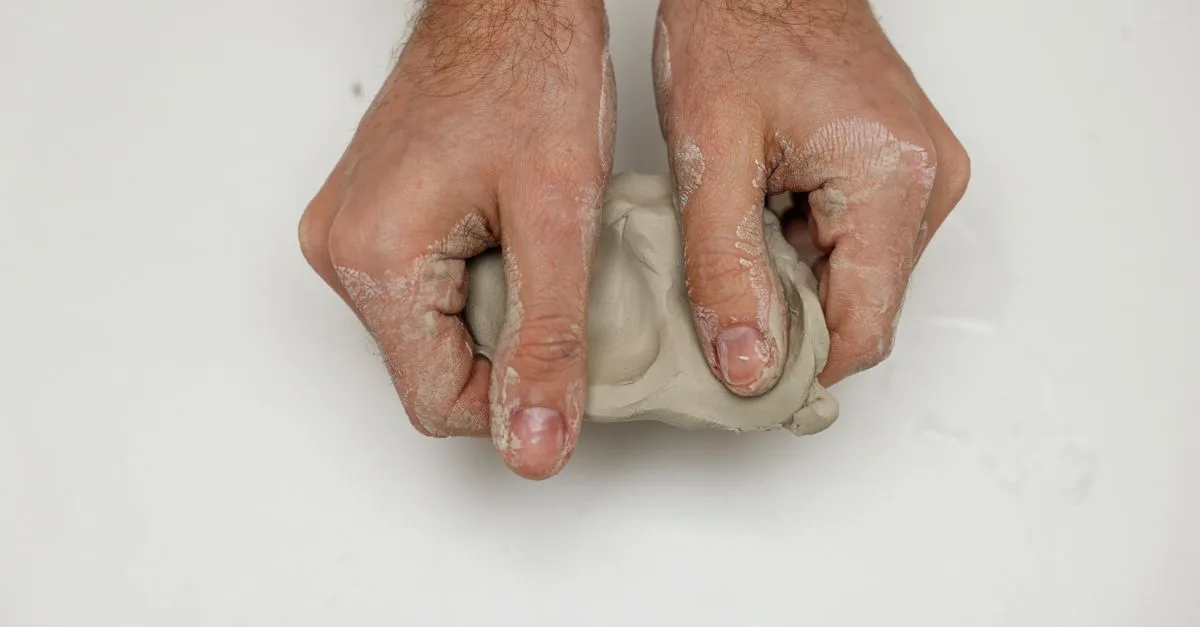 découvrez la technique du pincement, une méthode essentielle pour modeler et sculpter avec précision dans divers domaines créatifs.
