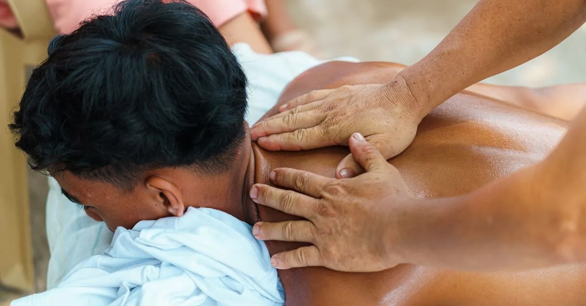 découvrez les bienfaits du massage tao : relaxation profonde, équilibre énergétique et amélioration du bien-être général.