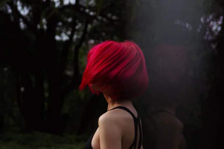 Cheveux colorés