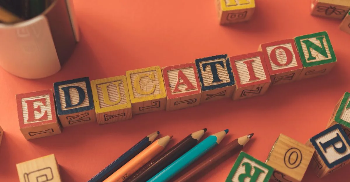 découvrez comment stimuler la motivation pour la littératie précoce et encourager les jeunes enfants à développer leurs compétences en lecture et écriture dès le plus jeune âge.