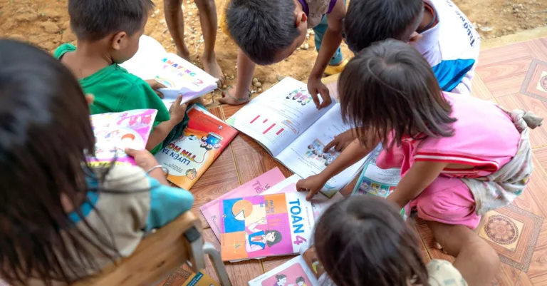 découvrez des stratégies efficaces pour stimuler la motivation à la lecture chez les jeunes enfants dès le début de leur apprentissage.